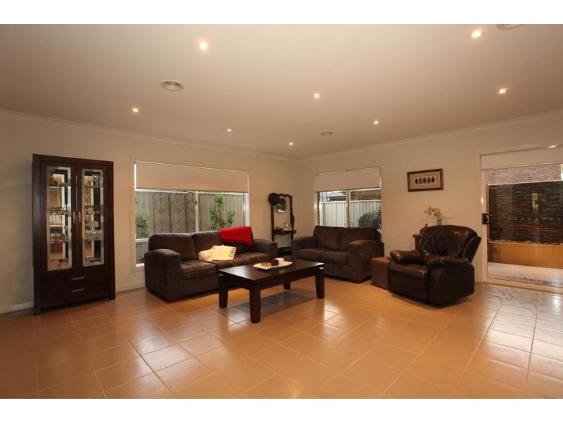 22 Kilburn Place, Pakenham VIC 3810