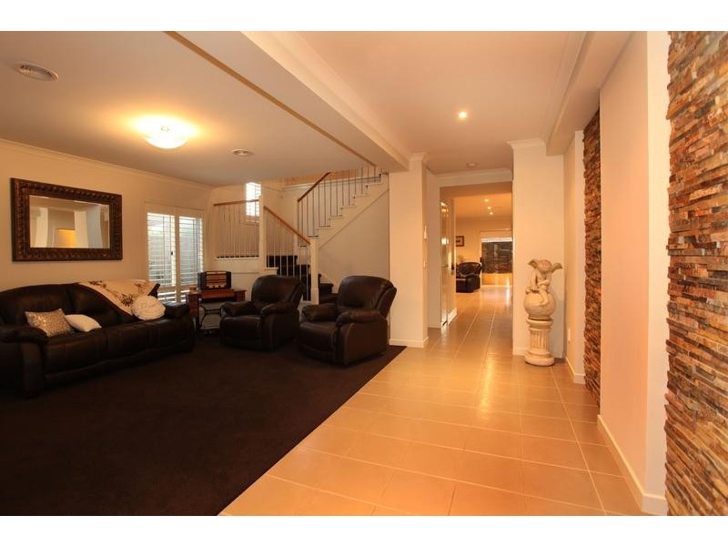 22 Kilburn Place, Pakenham VIC 3810