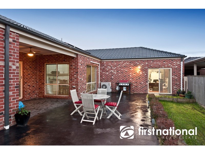 2 Karawun Walk, Pakenham VIC 3810