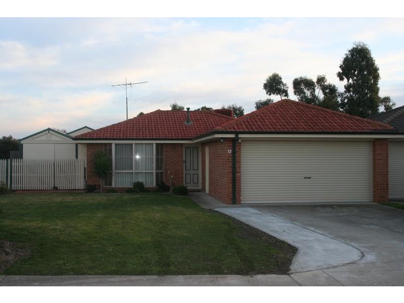 13 Joseph Court, Pakenham VIC 3810
