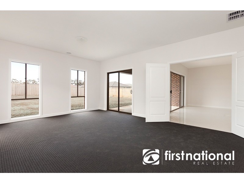 10 Dugan Court, Pakenham VIC 3810