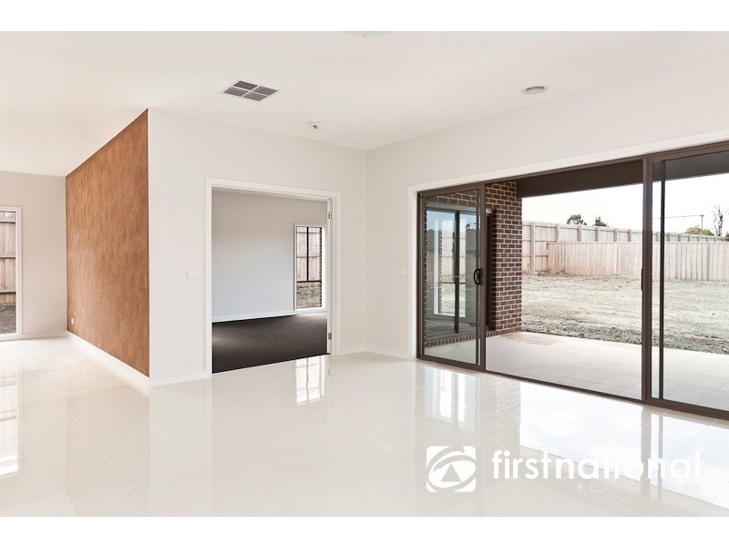 10 Dugan Court, Pakenham VIC 3810