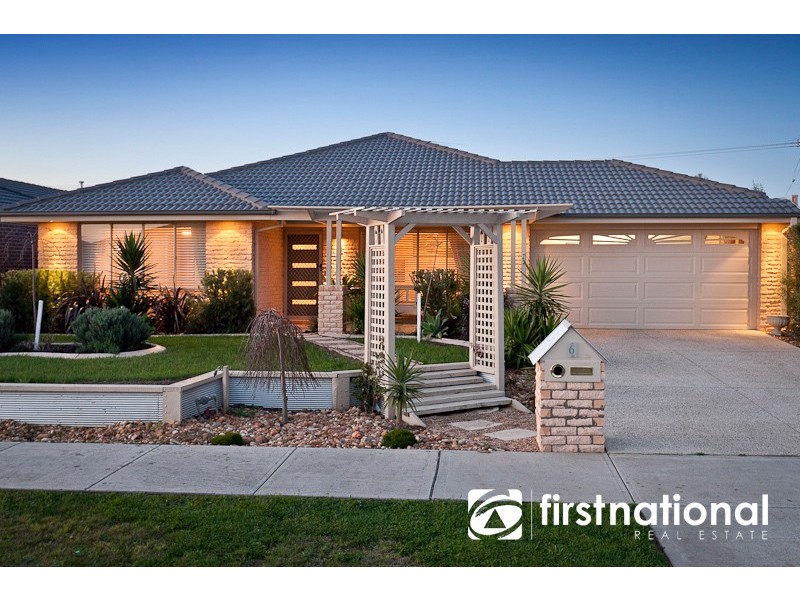 6 Delft Place, Pakenham VIC 3810