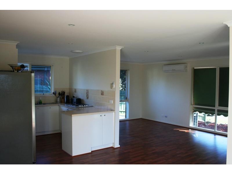 38 Meeking Drive, Pakenham VIC 3810