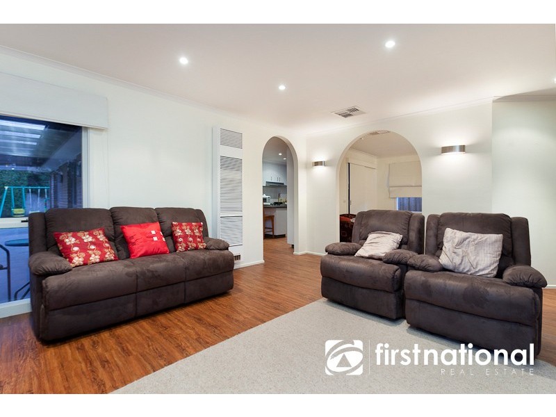 41 Barrington Drive, Pakenham VIC 3810