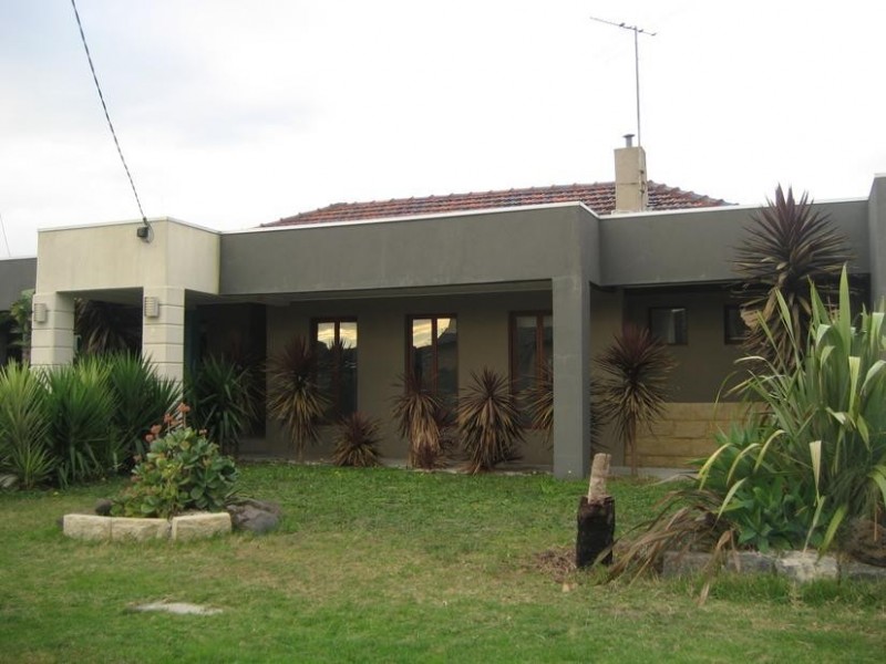 2 Savage Street, Pakenham VIC 3810