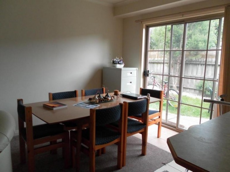 4/403 Centre Road, Berwick VIC 3806