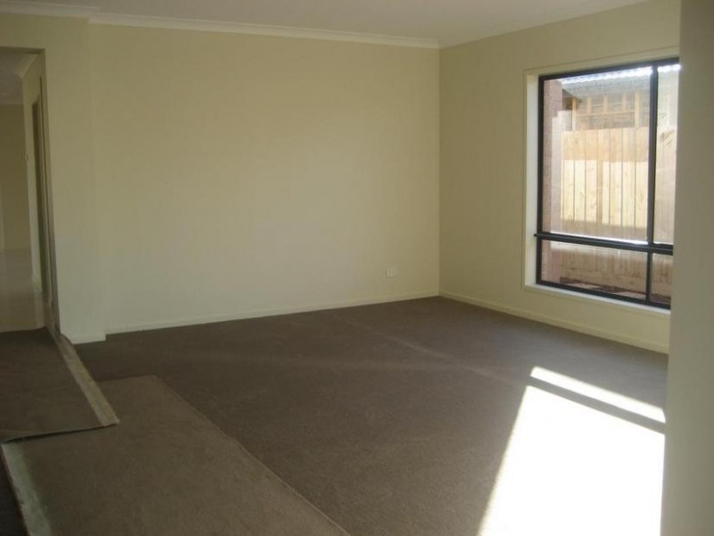 20 Webster Way, Pakenham VIC 3810