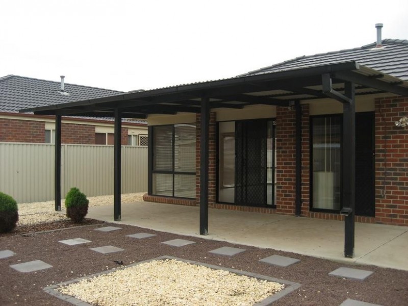 10 Barwon Drive, Pakenham VIC 3810
