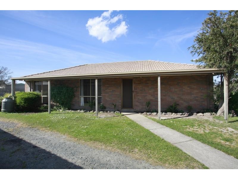 44 Cameron Way, Pakenham VIC 3810