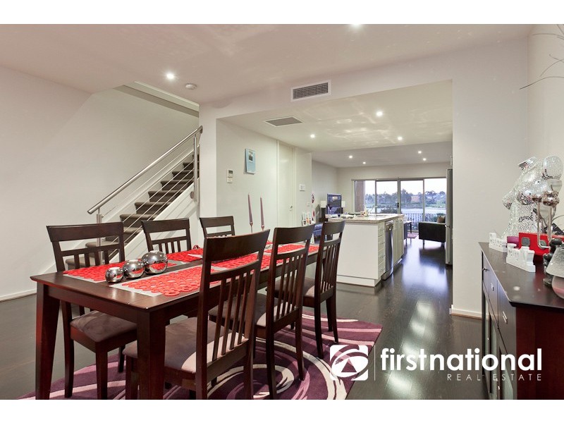 2/2 The Entrance, Pakenham VIC 3810