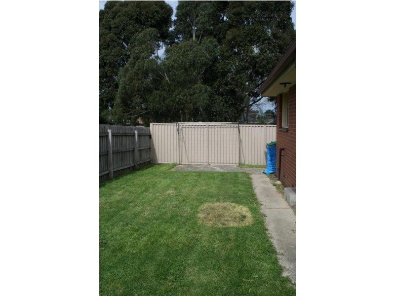 5/4 Guest Road, Pakenham VIC 3810