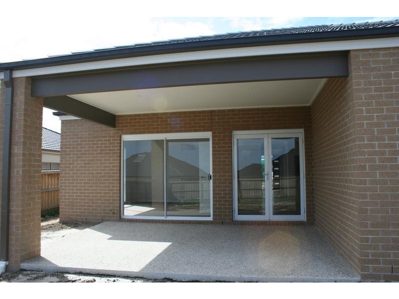 1042 Arthur Phillip Drive, Pakenham VIC 3810