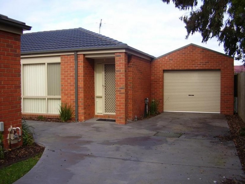 Unit 3 4 Jamieson Court, Pakenham VIC 3810