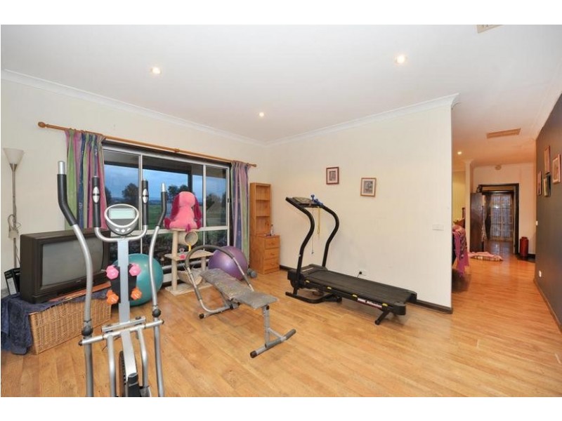 370 Lone Pine Road, Garfield VIC 3814