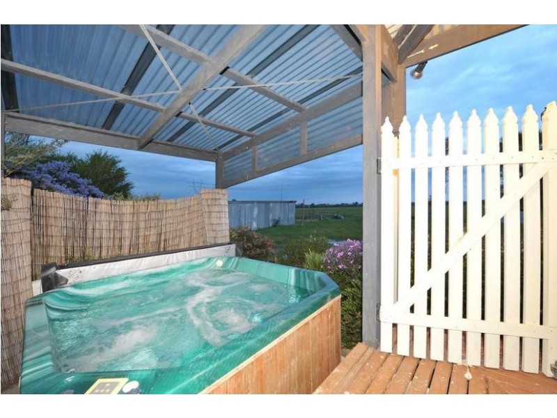 370 Lone Pine Road, Garfield VIC 3814