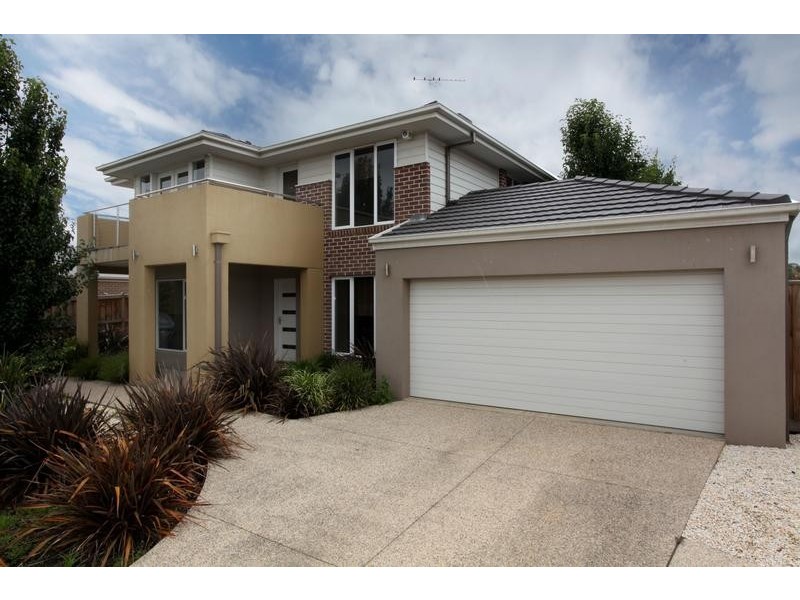 4 Reidel Avenue, Pakenham VIC 3810