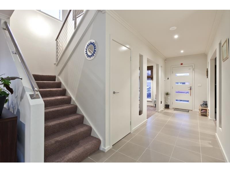 4 Reidel Avenue, Pakenham VIC 3810