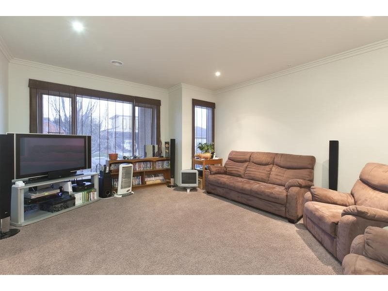 4 Reidel Avenue, Pakenham VIC 3810