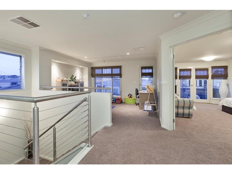 4 Reidel Avenue, Pakenham VIC 3810