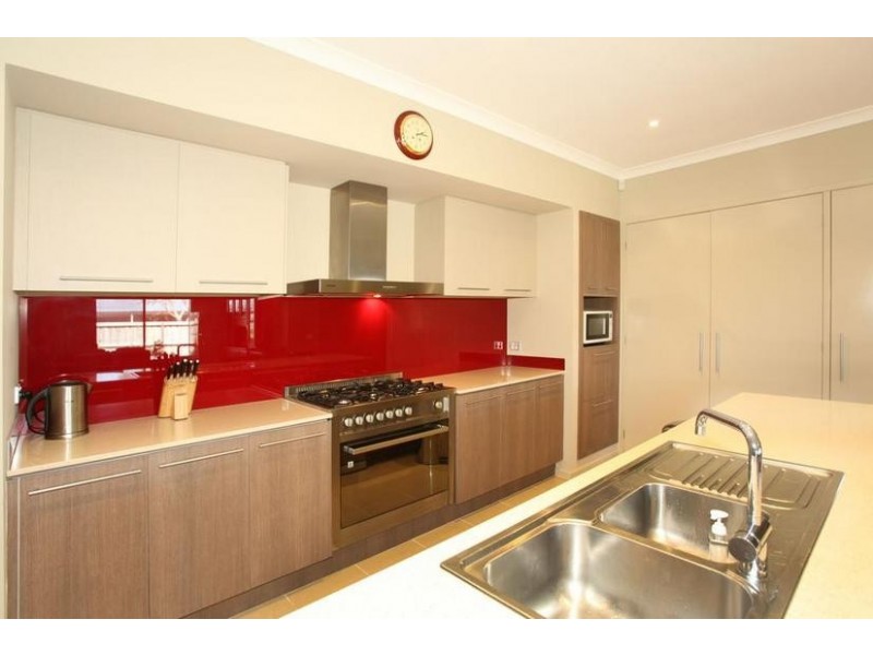 23 Banjo Paterson Drive, Pakenham VIC 3810