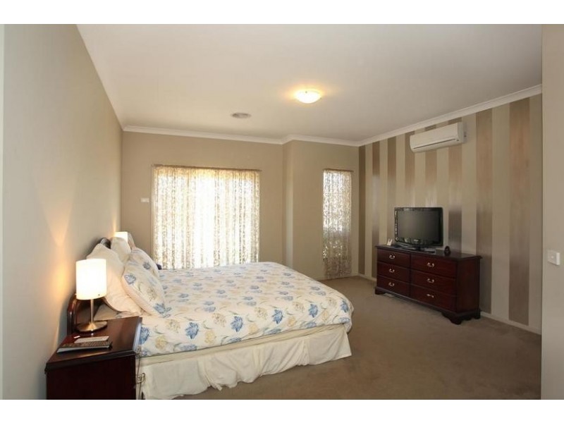 23 Banjo Paterson Drive, Pakenham VIC 3810