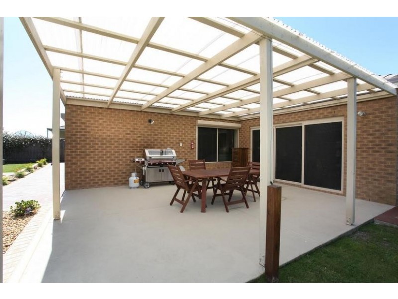 23 Banjo Paterson Drive, Pakenham VIC 3810