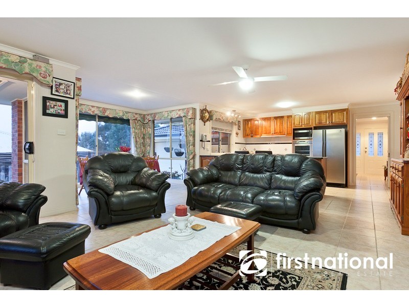 16 Hillrise Court, Pakenham VIC 3810