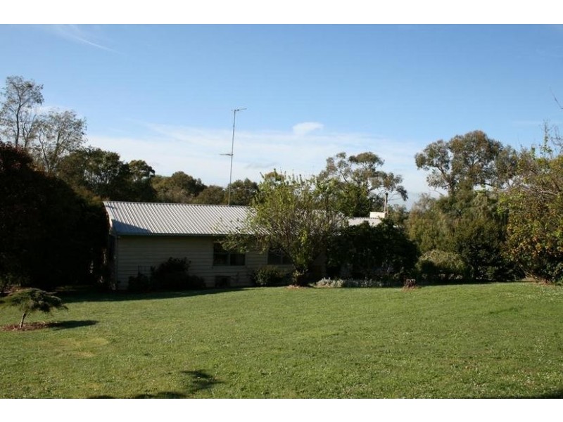 42 Girrahween Road, Maryknoll VIC 3812