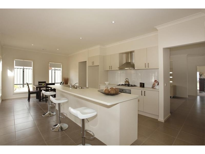 23 Bonneville Parade, Pakenham VIC 3810