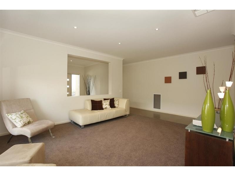 23 Bonneville Parade, Pakenham VIC 3810