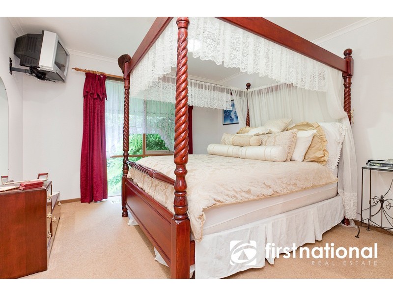 12 Hillside Road, Cockatoo VIC 3781