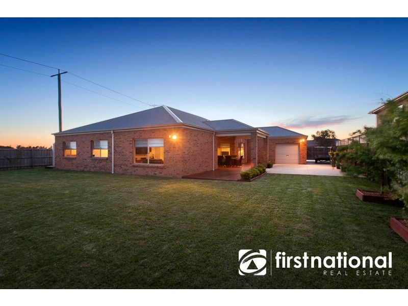 19 Withers Court, Pakenham VIC 3810
