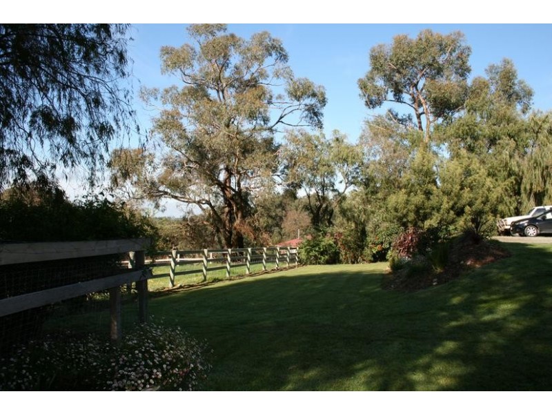 42 Girrahween Road, Maryknoll VIC 3812