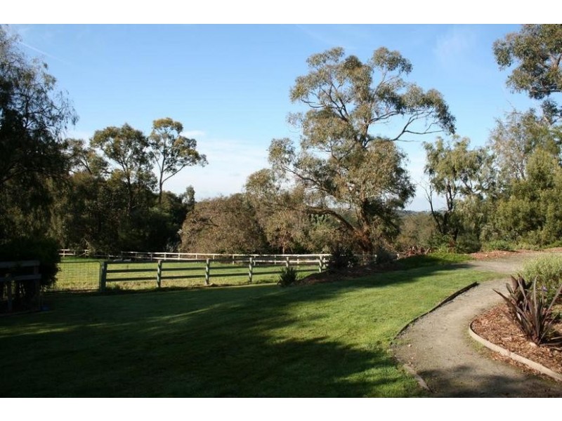 42 Girrahween Road, Maryknoll VIC 3812