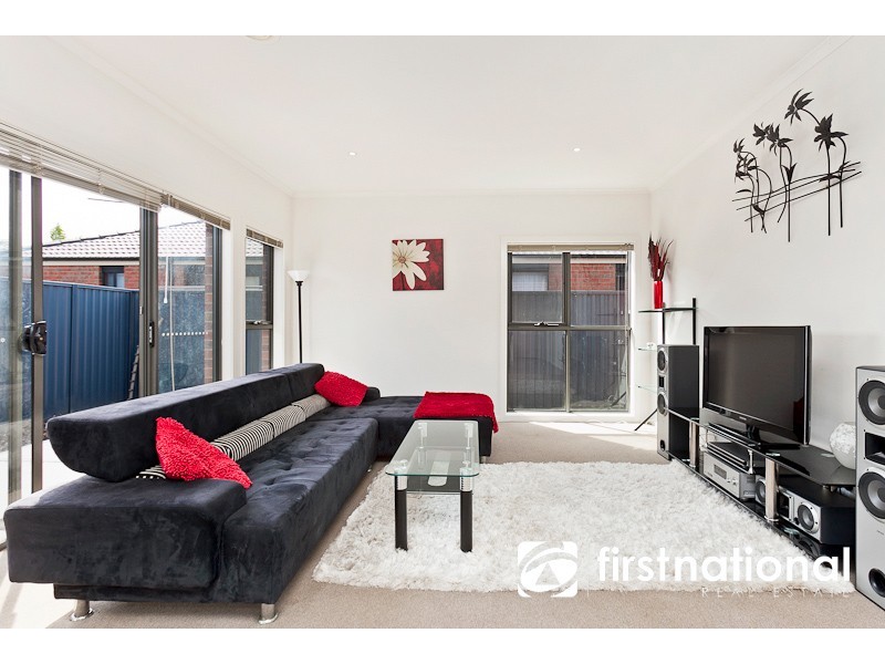 2 Flax Place, Pakenham VIC 3810