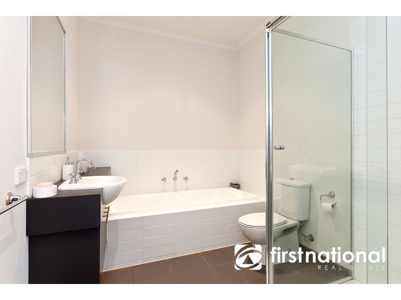 2 Flax Place, Pakenham VIC 3810