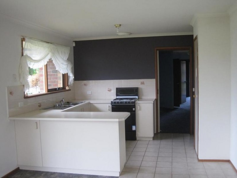 41 Meeking Drive, Pakenham VIC 3810