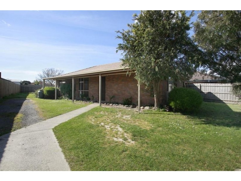 44 Cameron Way, Pakenham VIC 3810
