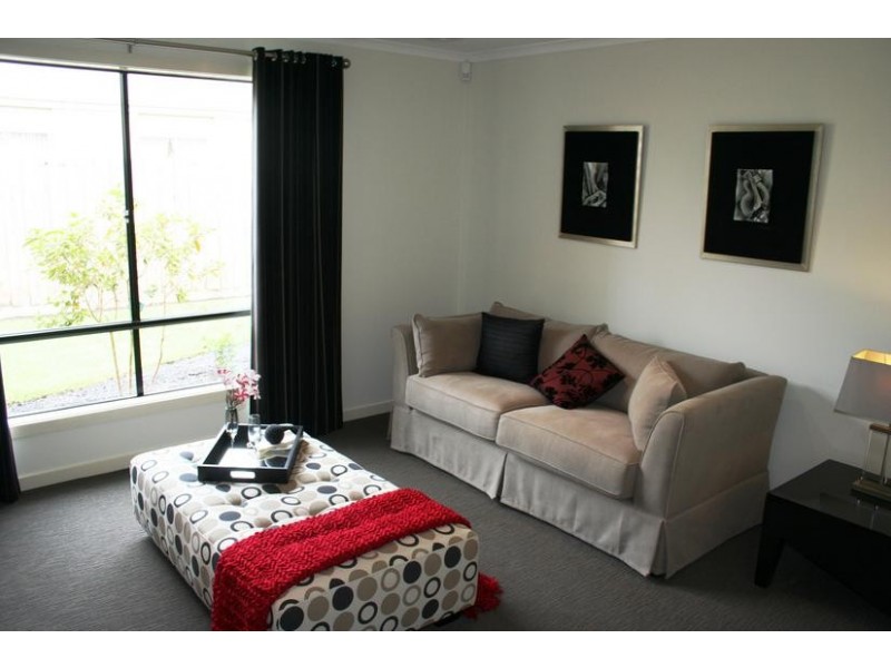 156 Webster Way, Pakenham VIC 3810