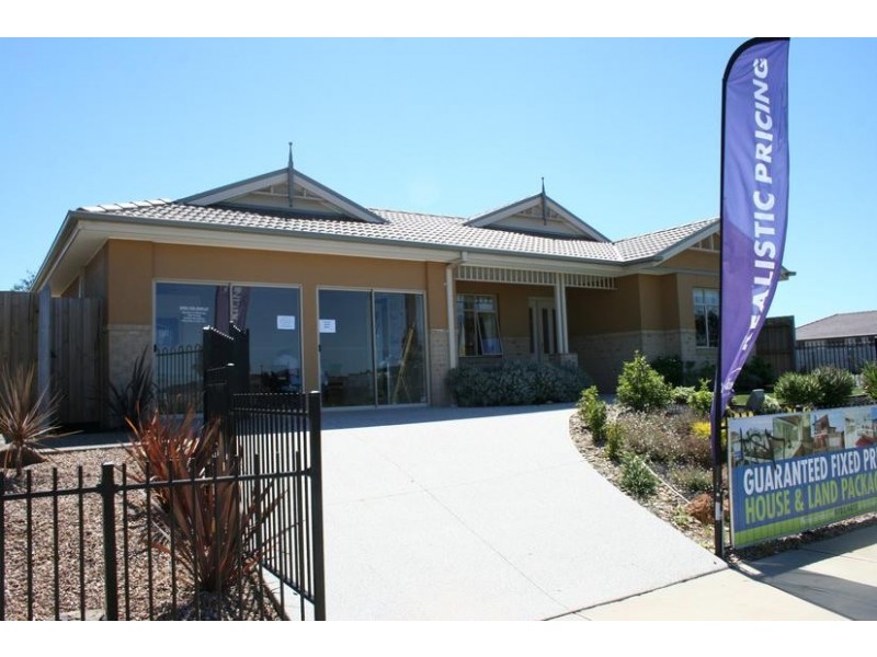 156 Webster Way, Pakenham VIC 3810