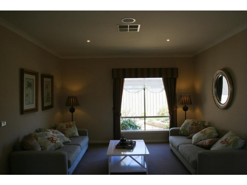 156 Webster Way, Pakenham VIC 3810