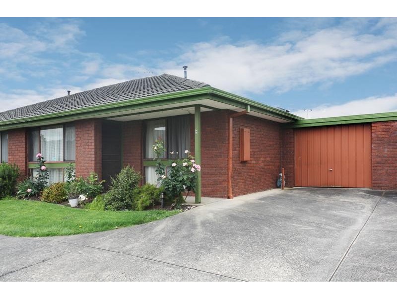 5/7-9 Snodgrass Street, Pakenham VIC 3810