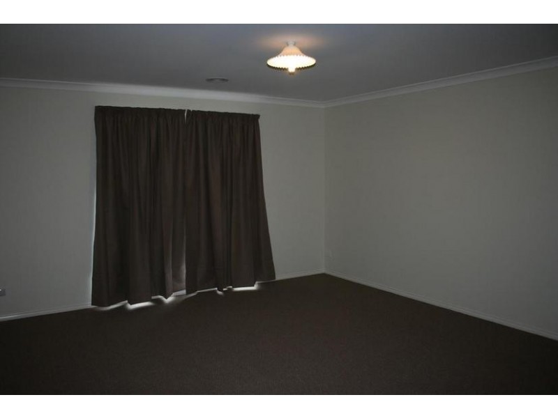 45 Belvedere Drive, Pakenham VIC 3810