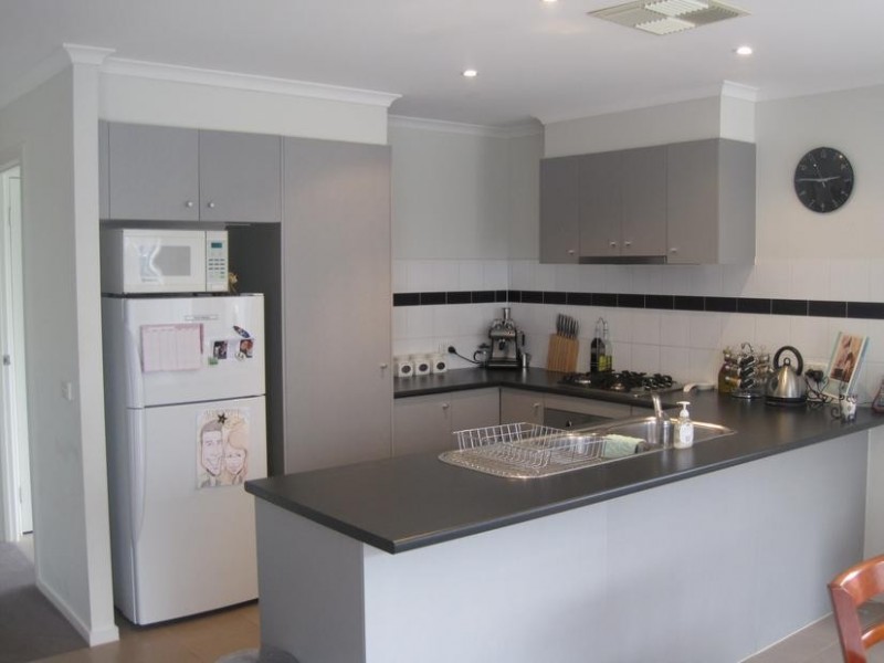 20 Orchard Valley Avenue, Pakenham VIC 3810