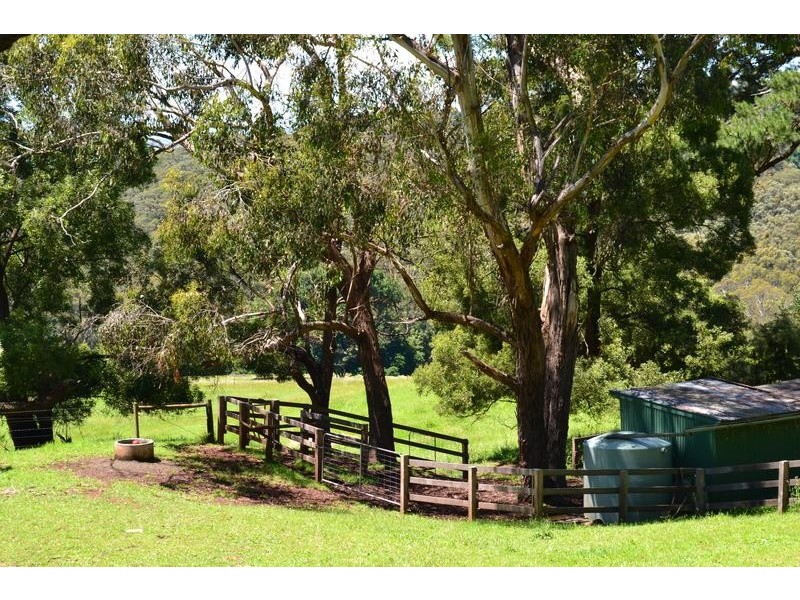 80 Bourkes Creek Road, Pakenham Upper VIC 3810