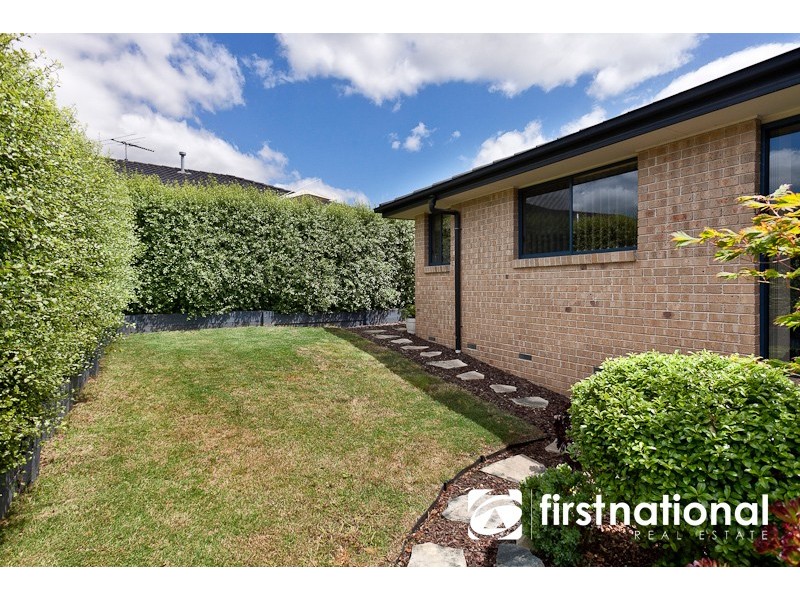 27 Riviera Drive, Pakenham VIC 3810