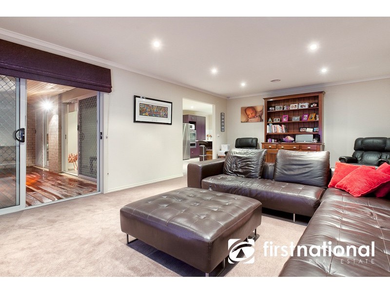 160 Blue Horizons Way, Pakenham VIC 3810