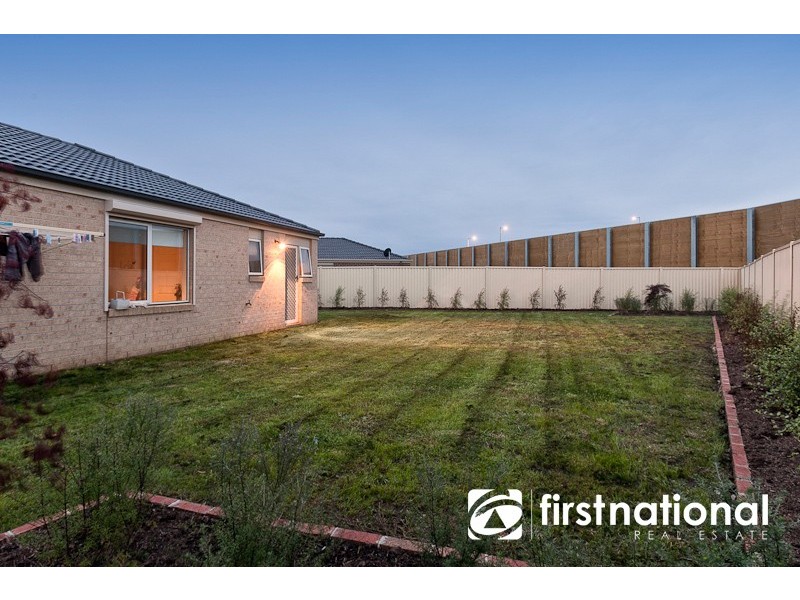 160 Blue Horizons Way, Pakenham VIC 3810