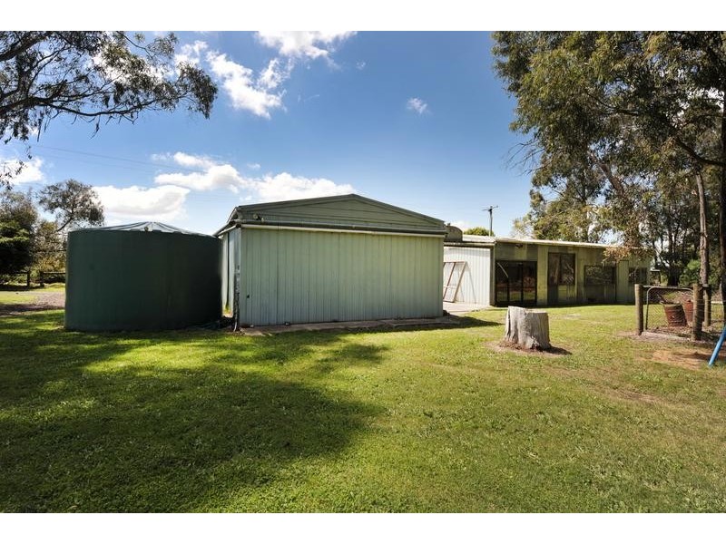 18 Hoyles Road, Pakenham Upper VIC 3810